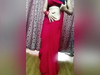 Desi Indian Chick, Live Indian Gal, Indian School Lady , Hot Vid Call